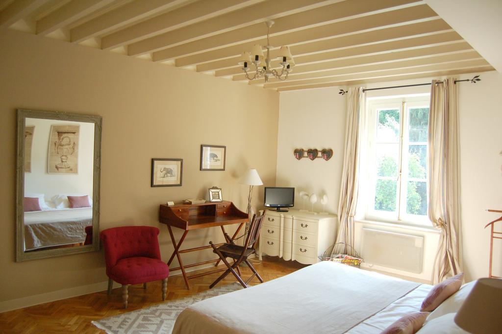 مبيت وإفطار Bornel Le Manoir Du Menillet الغرفة الصورة