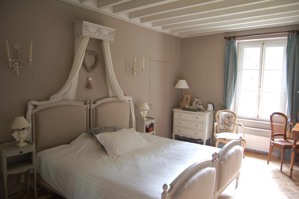 مبيت وإفطار Bornel Le Manoir Du Menillet الغرفة الصورة