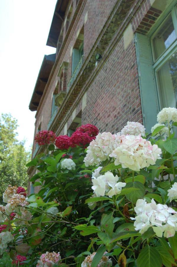 مبيت وإفطار Bornel Le Manoir Du Menillet المظهر الخارجي الصورة